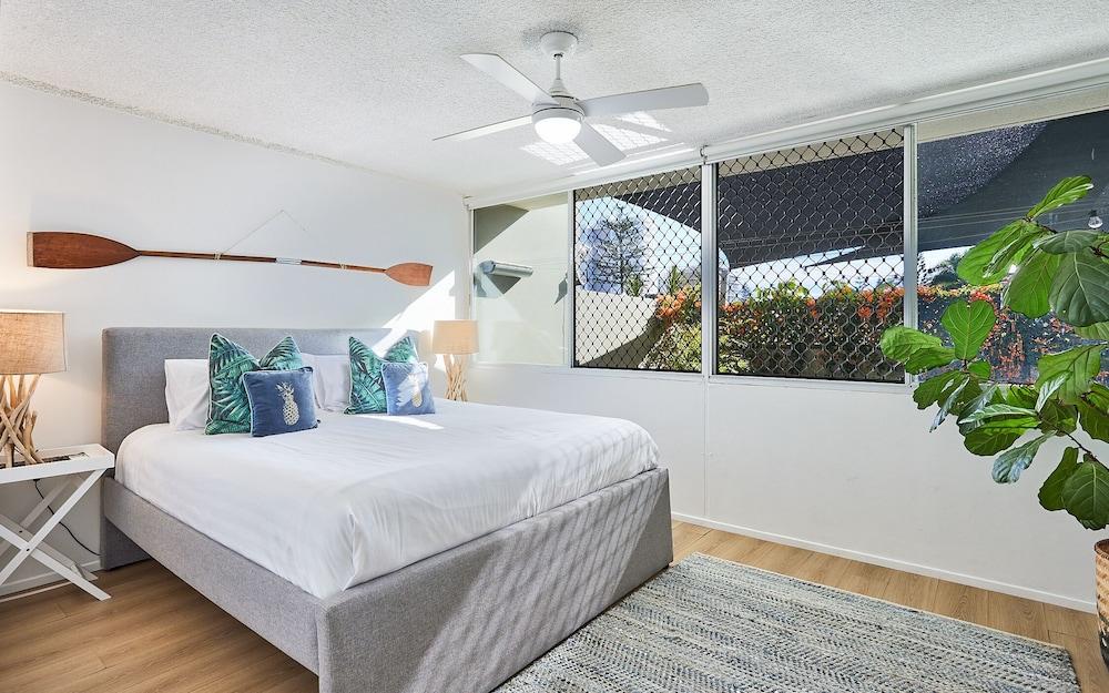 Pet Friendly Burleigh Beach Pad