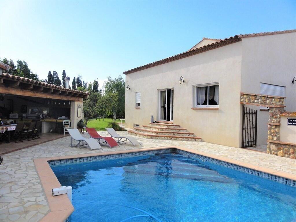 Pet Friendly Beautiful Residential Villa With Pool