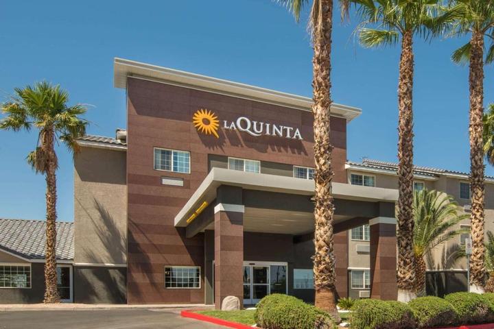 Pet Friendly La Quinta Inn and Suites by Wyndham Las Vegas Nellis