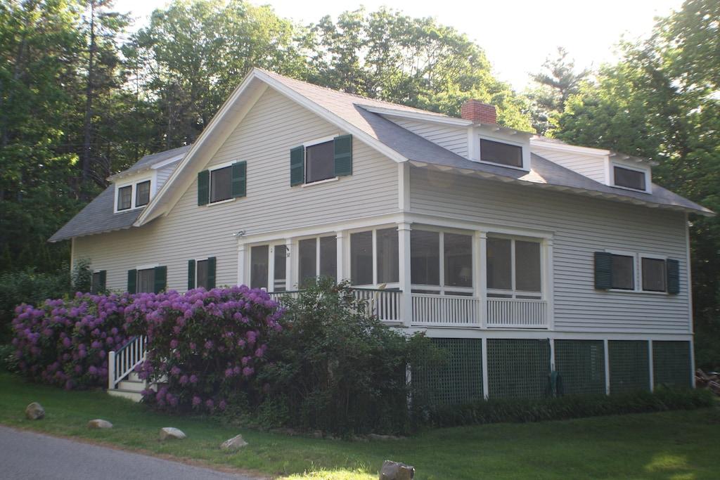 houses to rent that allow dogs near me