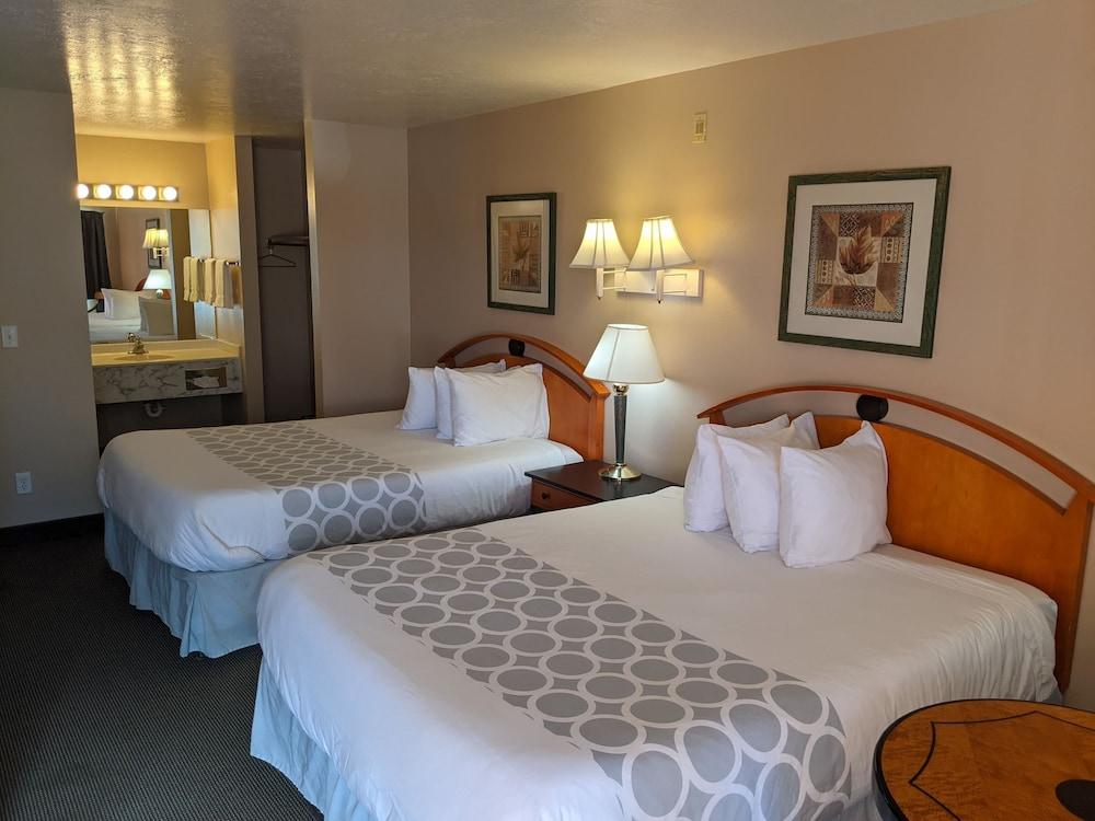 Pet Friendly Cathedral Valley Inn