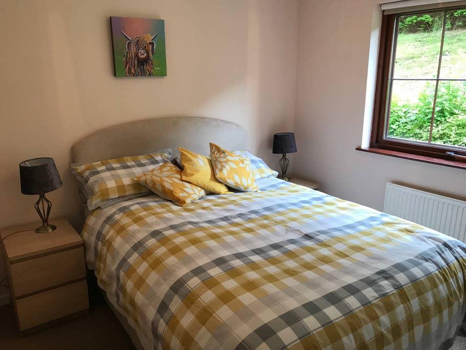 Pet Friendly Linlithgow Airbnb Rentals