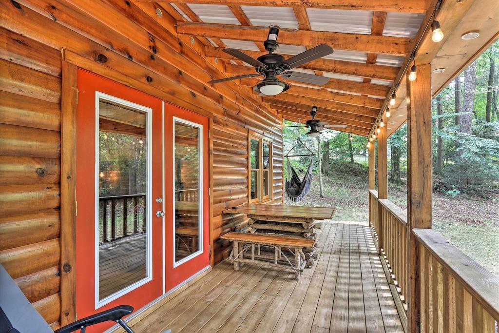 Pet Friendly Charming Murphy Cabin with Porch