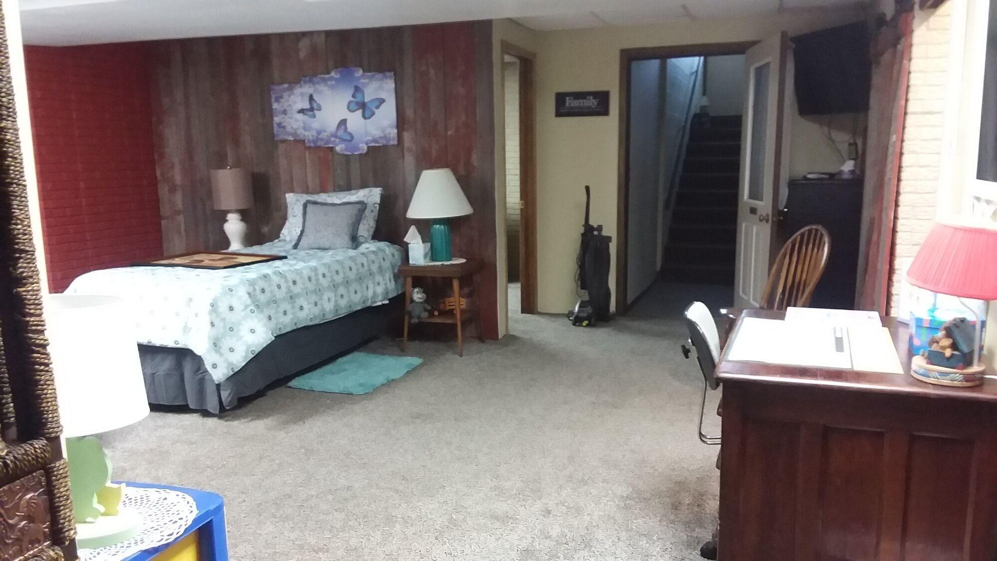 Pet Friendly Country Escape in Juneau Wisconsin