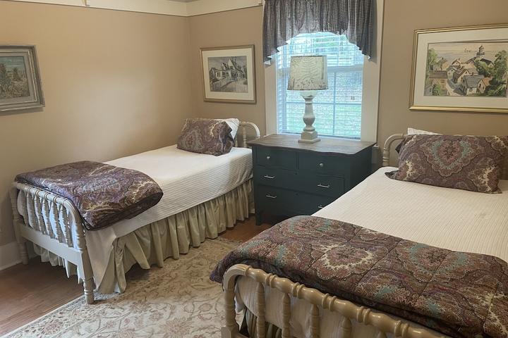 Pet Friendly Elegant 2/2 Guest House Close to Tallahassee