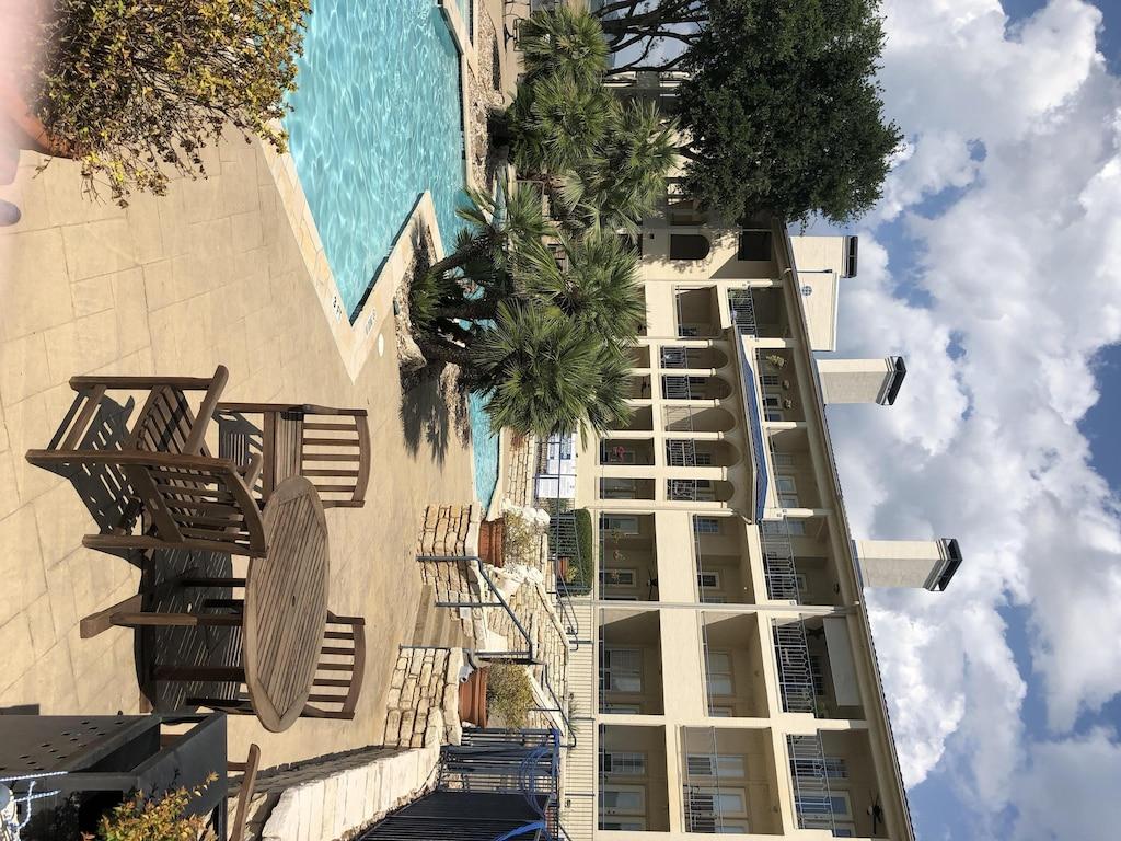 Pet Friendly Vacation Rentals In Lago Vista Tx Bringfido