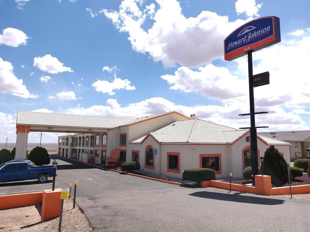 Howard Johnson by Wyndham Holbrook Pet Policy