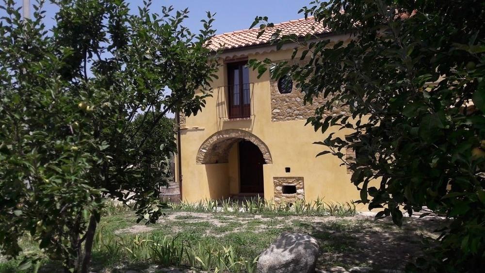 Pet Friendly Villa Vittoria