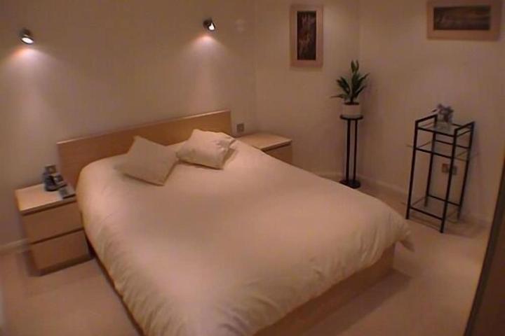 Pet Friendly Earle House Serviced Apartments