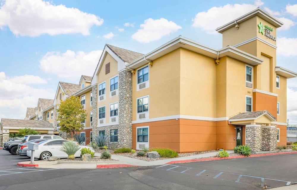 Pet Friendly Extended Stay America Suites Temecula Wine Country