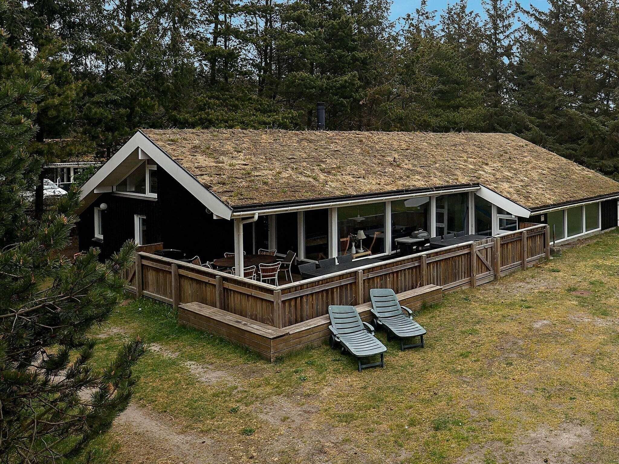 Pet Friendly Cozy 4BR Cottage With Whirlpool & Sauna Near Ocean