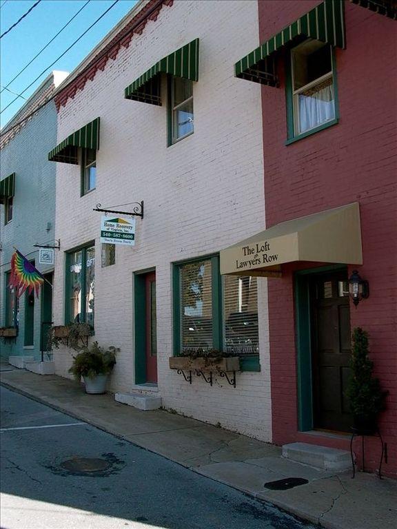 Bedford HomeAway Rentals Pet Policy