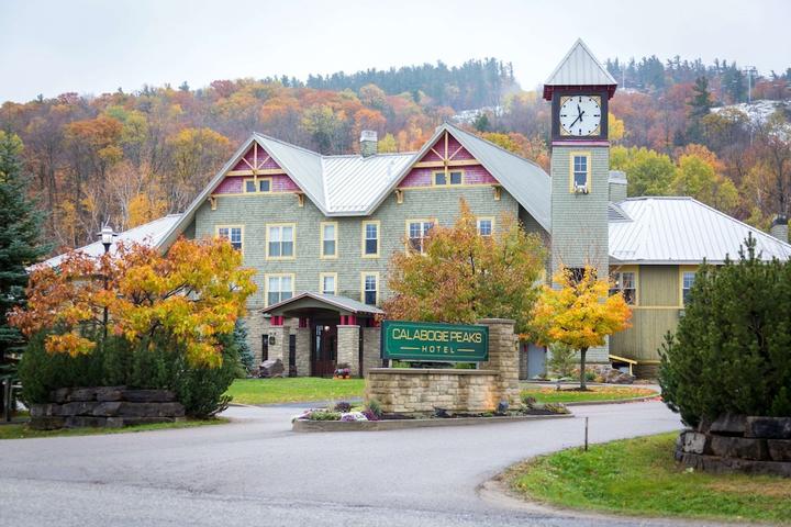 Pet Friendly Calabogie Peaks Hotel Ascend Hotel Collection