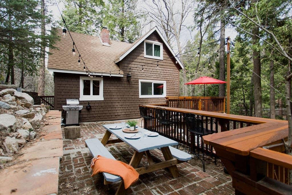 Pet Friendly Blue Jay Airbnb Rentals