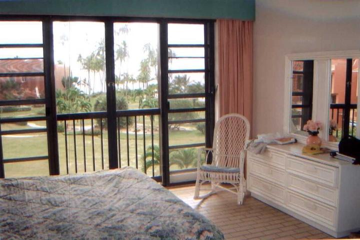 Pet Friendly Oceanfront 3/3 Condo with Terrace