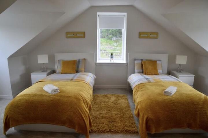 Pet Friendly Balintombuie Holiday Home