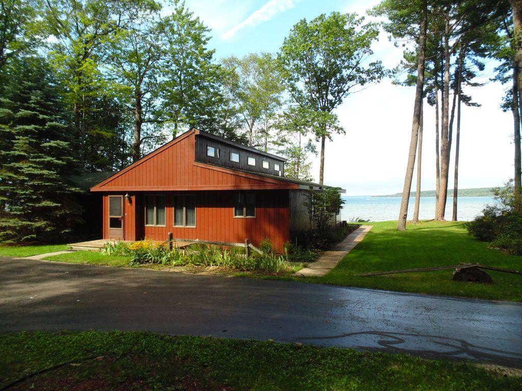 VRBO Alanson Pet Policy