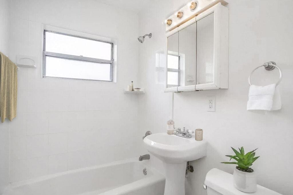 Cocoa Beach 3Bedroom Pet Policy