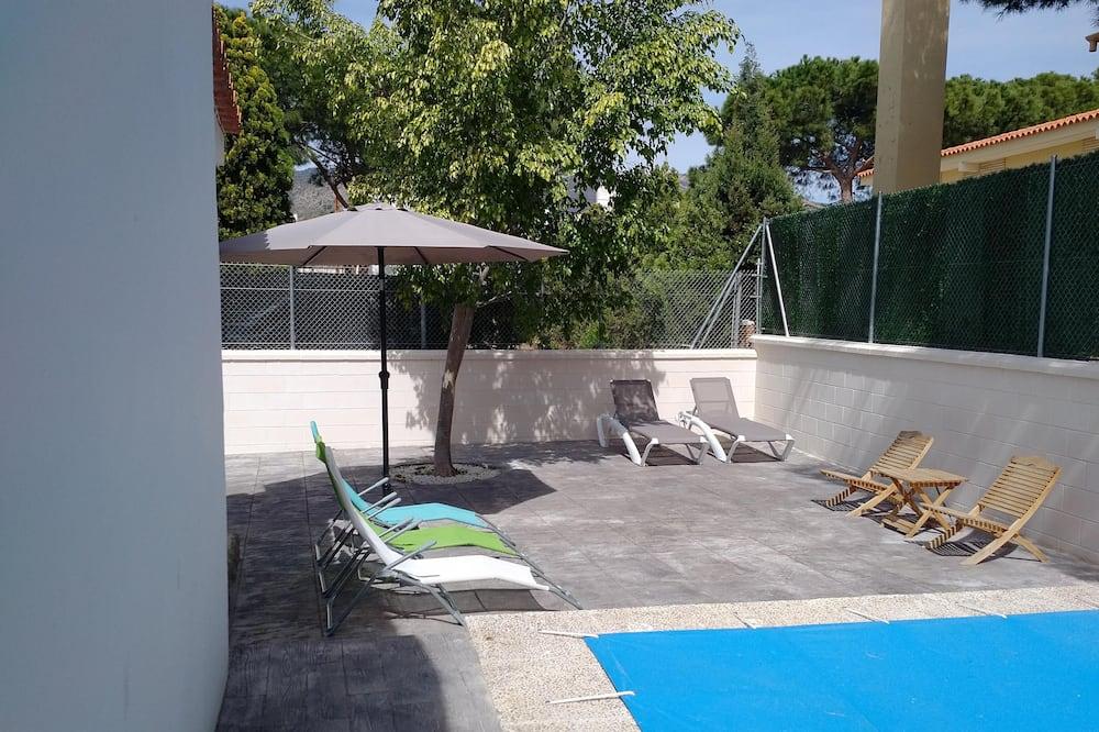 Pet Friendly Villa with Private Pool Near the Beach