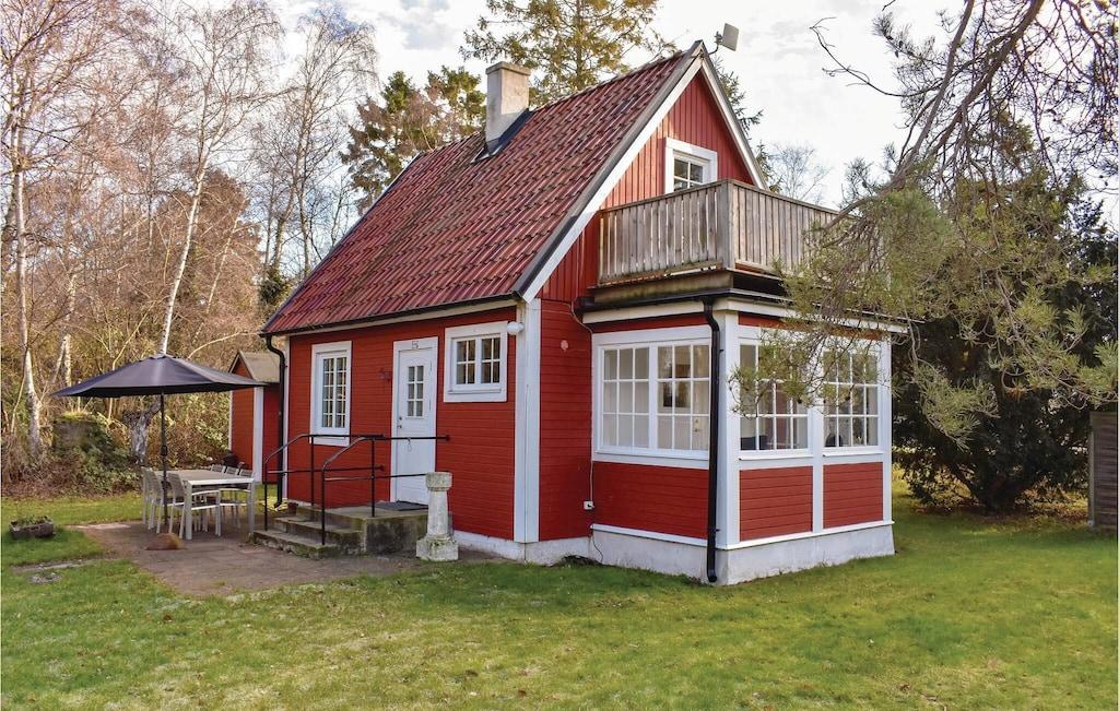 Pet Friendly Nice Home in Höllviken with 2 Bedrooms