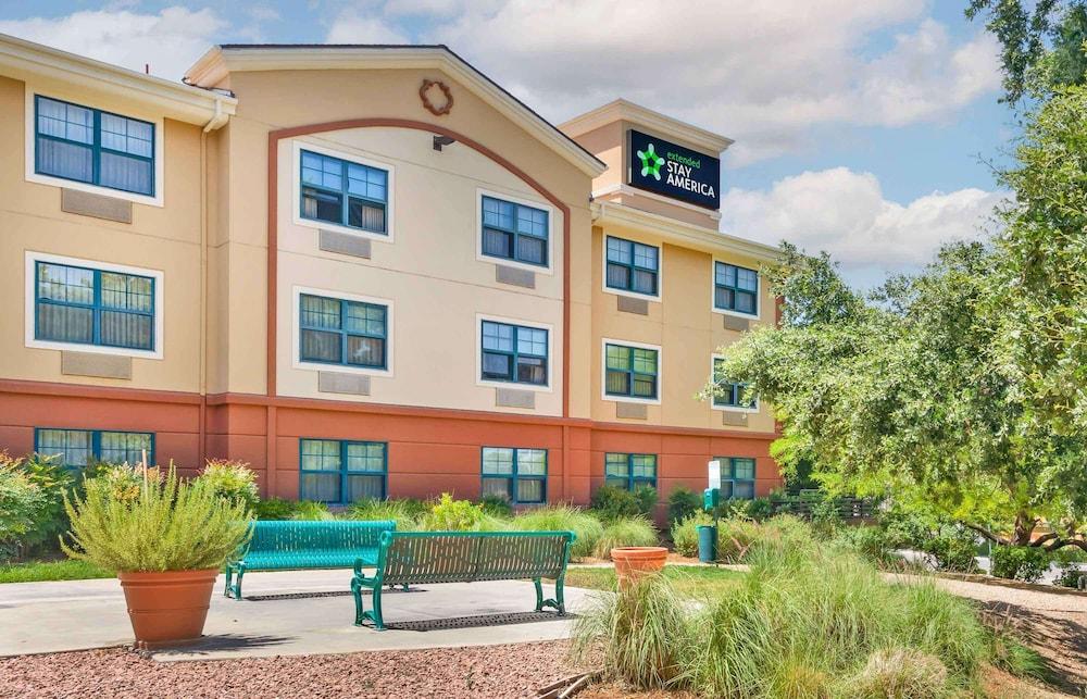Pet Friendly Extended Stay America Suites Los Angeles Valencia