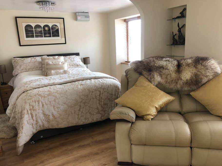 Pet Friendly Selby Airbnb Rentals