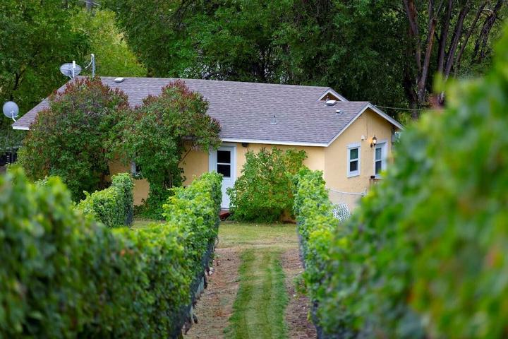 picture Oliver Bc Hotels pet friendly hotels in oliver bc