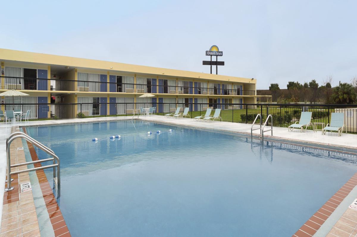 Days Inn Wildwood Pet Policy