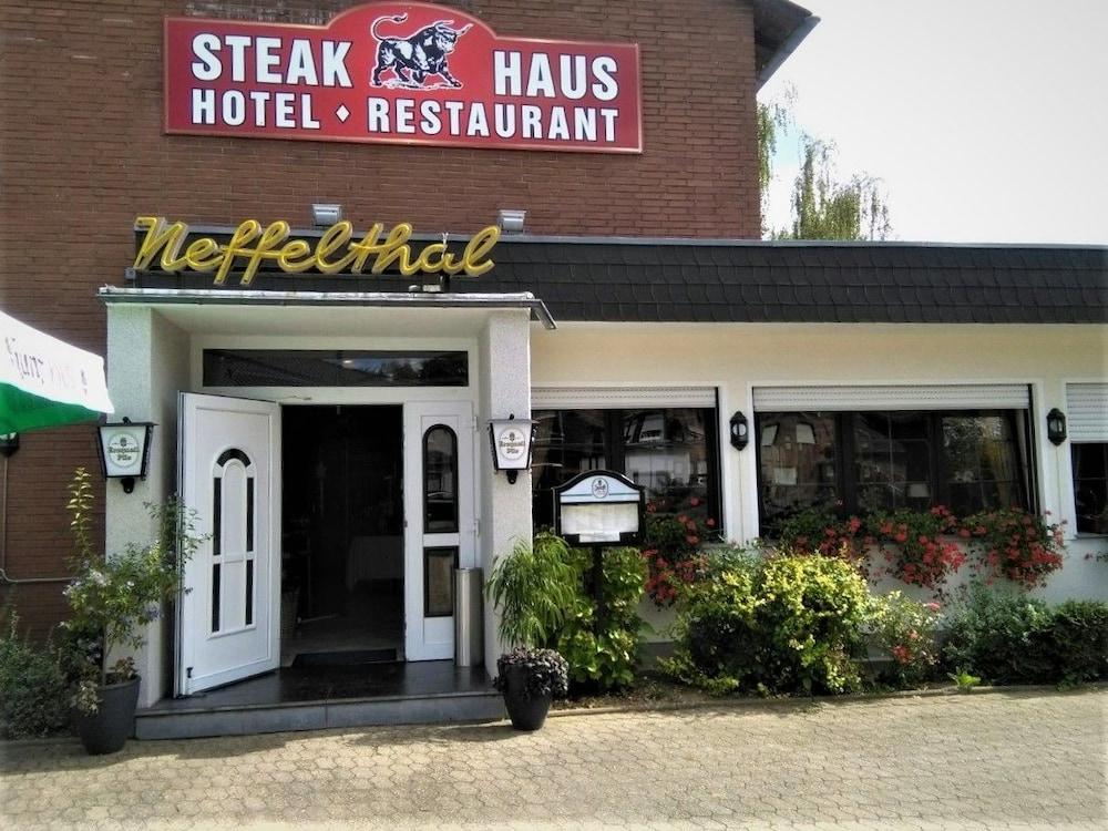 Pet Friendly Hotel Restaurant Neffelthal