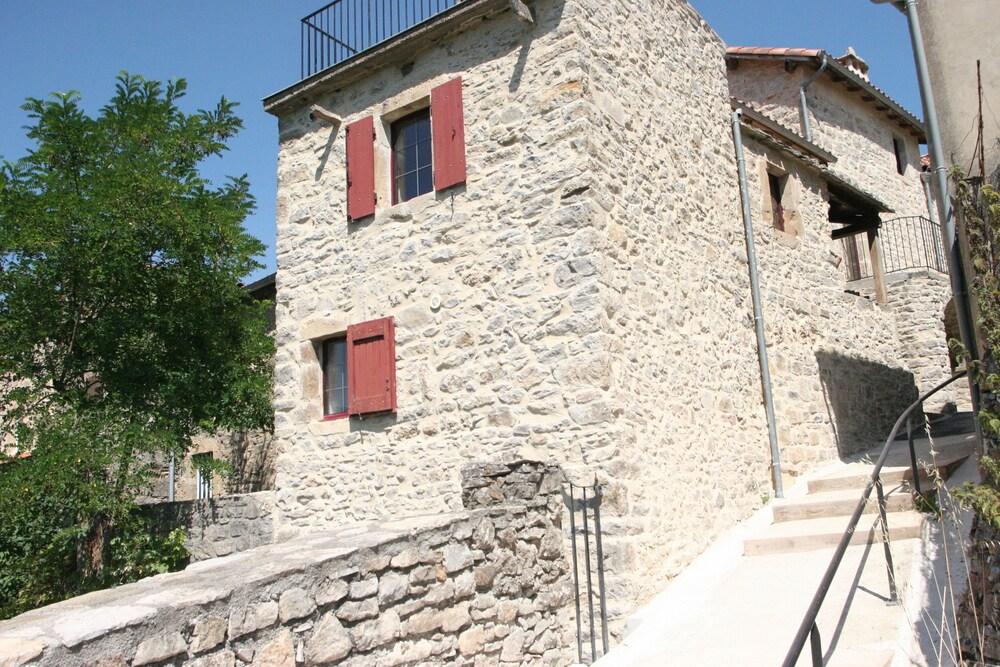 Pet Friendly Gîte Nature in Aveyron