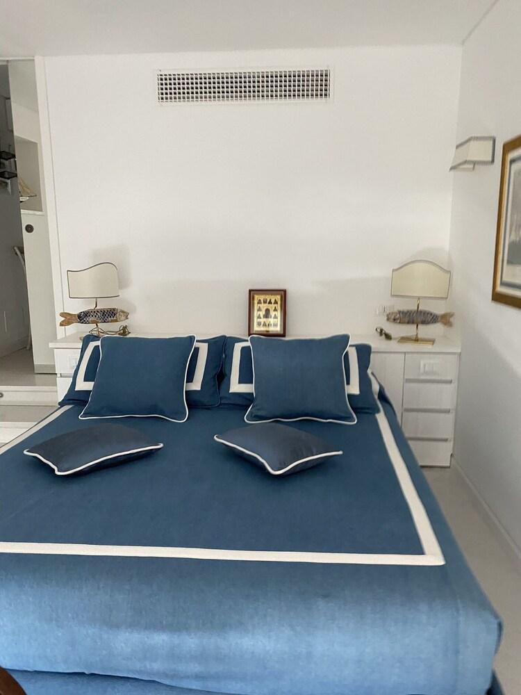 Pet Friendly Romantic Luxury Apartment with Sea View