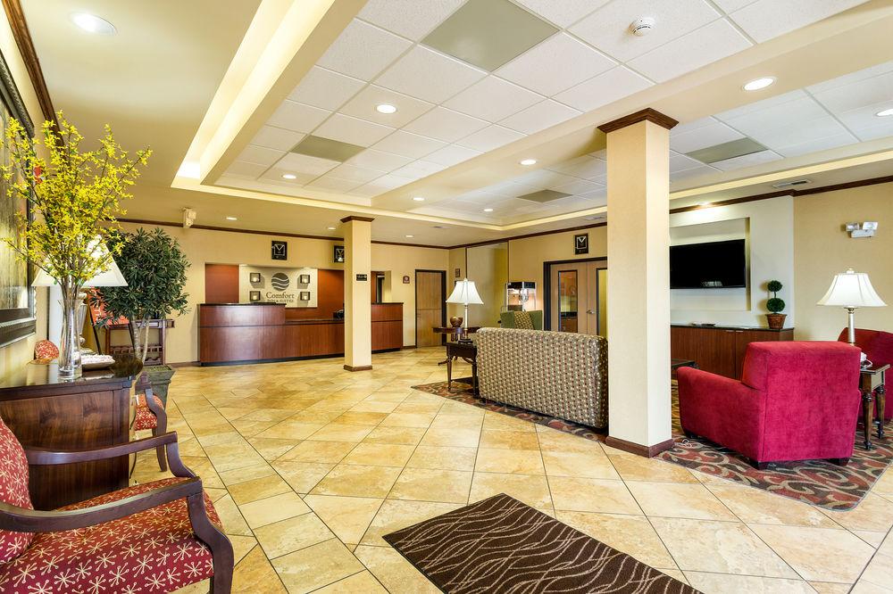 Comfort Inn Suites Pet Policy