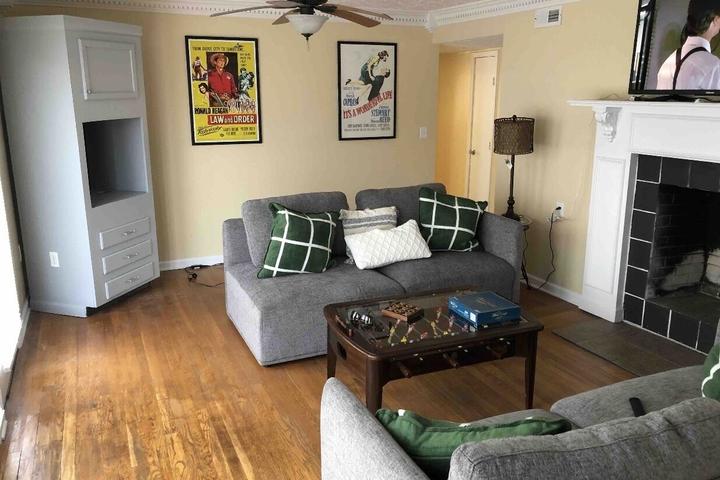 Pet Friendly Evelyn's Cottage
