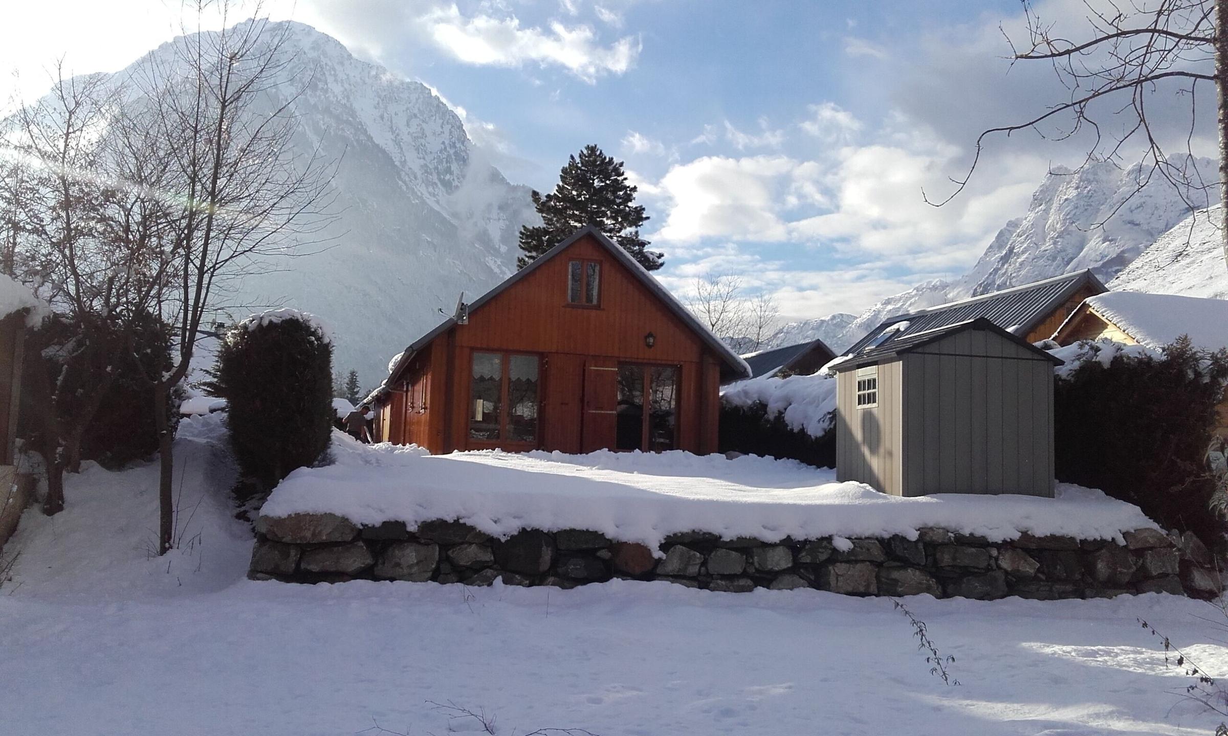 Pet Friendly Chalet Lauranoure