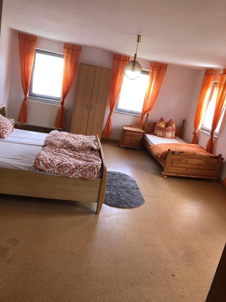 Pet Friendly Ferienhaus Auberg