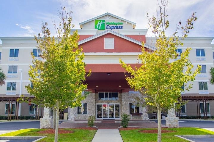 Pet Friendly Holiday Inn Express & Suites Palm Bay an IHG Hotel