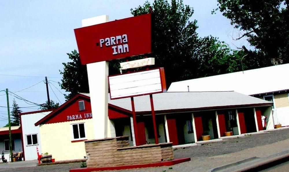 Pet Friendly Parma Inn