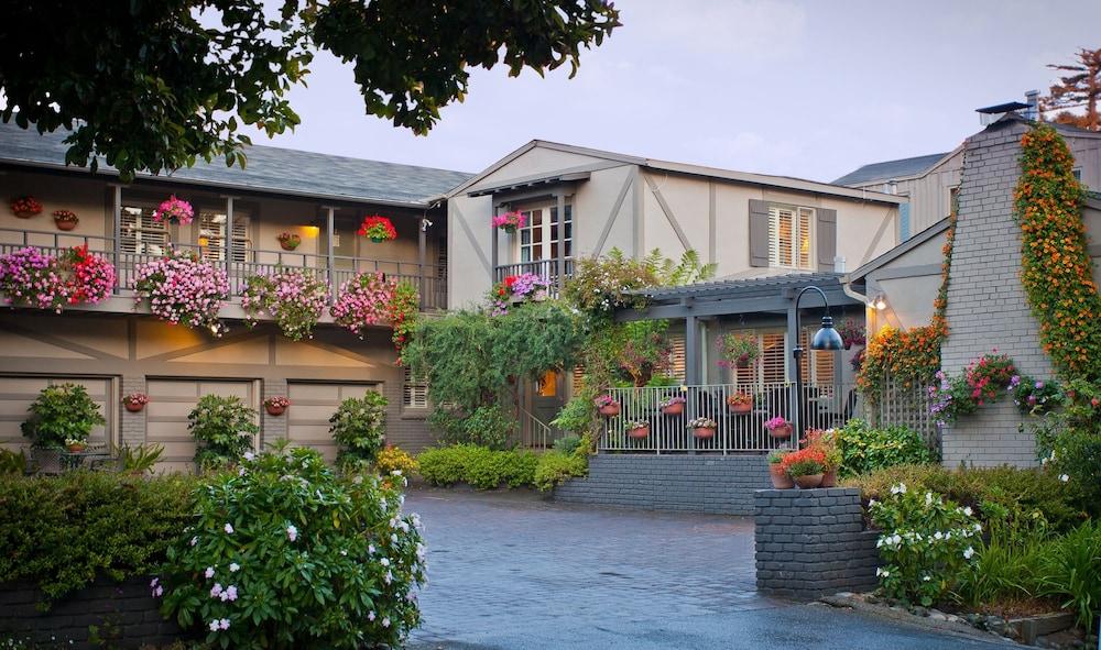 Pet Friendly Carmel Country Inn