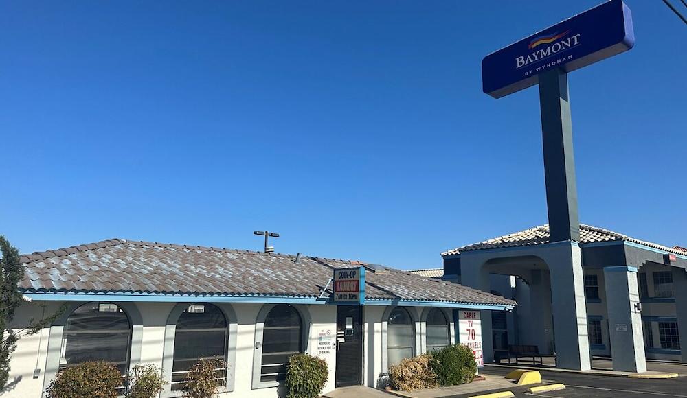 Baymont by Wyndham Kingman Pet Policy