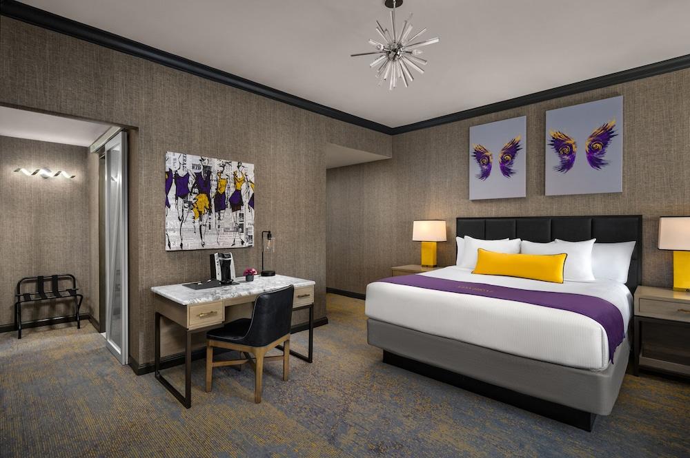 The Admiral Pet Policy