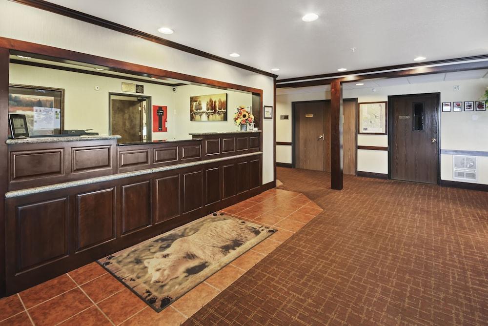 Pet Friendly Yellowstone Westgate Hotel