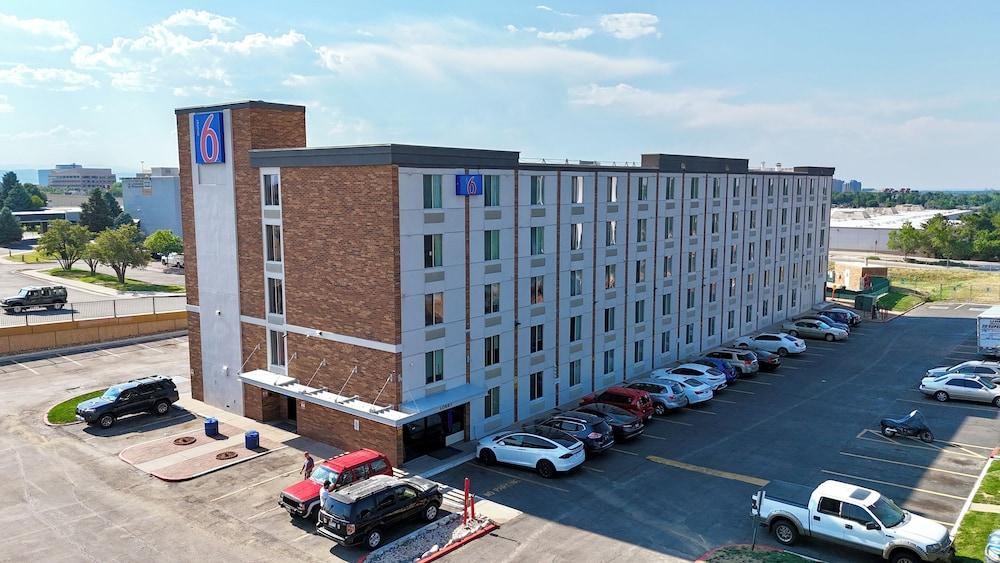 Pet Friendly Motel 6 Greenwood Village CO - Denver - South Tech Center