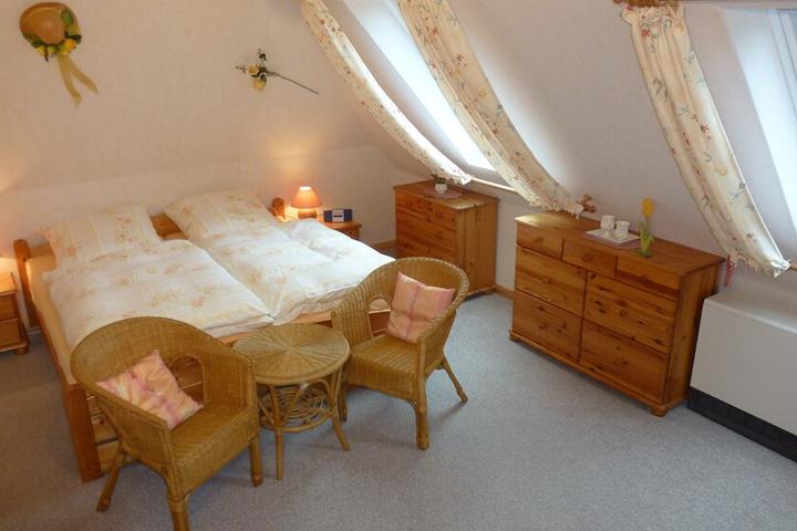 Pet Friendly 2/1 with a Separate Entrance Near to North Sea