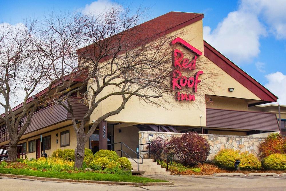 Pet Friendly Red Roof Inn Madison WI
