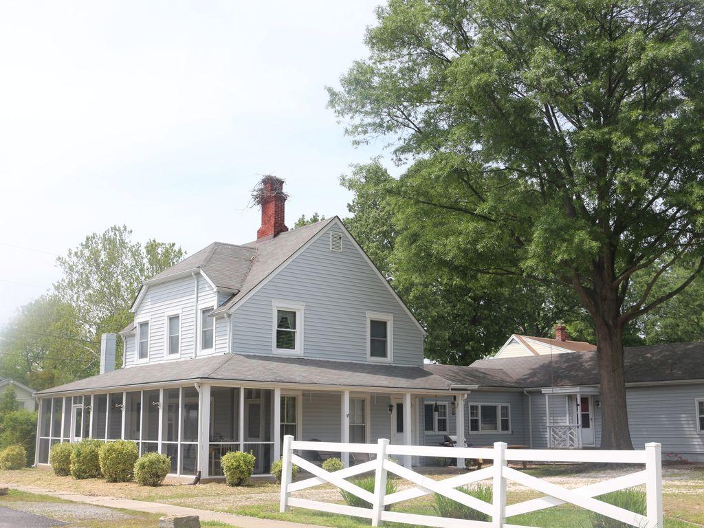 Pet Friendly Vacation Rentals In Colonial Beach Va Bringfido