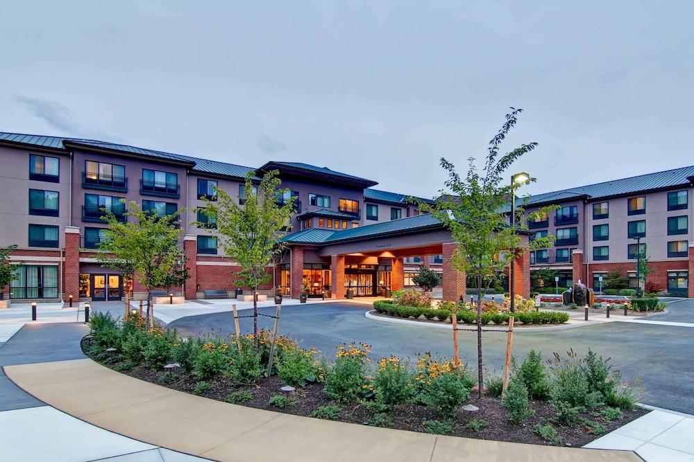 Pet Friendly Hilton Garden Inn Seattle Issaquah