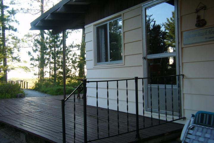 Pet Friendly 2/1 Cottage in Marquette