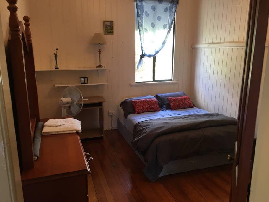 Pet Friendly Bowen Hills Airbnb Rentals