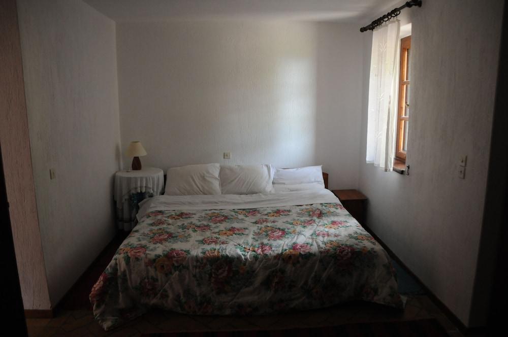 Pet Friendly Angeliki's House Xiropigado