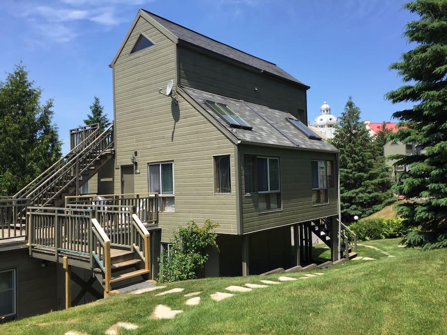 Mont Tremblant Airbnb Rentals Pet Policy